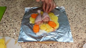 СПРАВИТСЯ ШКОЛЬНИК!! ДИЕТическая куриная ножка в фольге и в духовке!