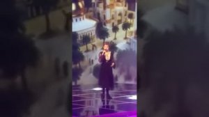 русская девочка- поёт песню мусульманской девочки