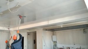 Механизированная шпаклёвка потолка