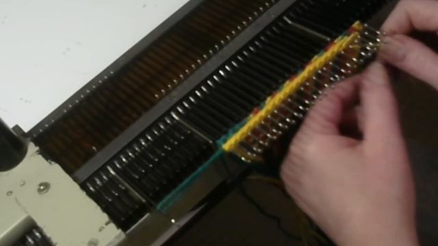 Пасха ⚡ Вязание декоративной упаковки для пасхального яйца⚡Машинное вязание для детей