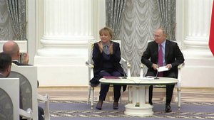 Владимир Путин выступил на торжественном собрании, посвященном юбилею действующей избирательной с...