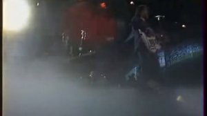 Илон Маск поёт "трава у дома"