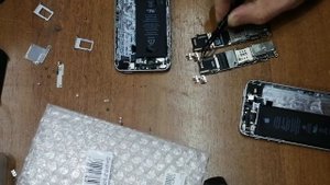 Восстановление убитого Iphone SE.  Собираем из двух айфонов один.