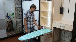 Встроенная гладильная доска в шкаф ,видео обзор.