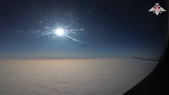 Два стратегических ракетоносца Ту-160 выполнили плановый полет в воздушном пространстве над нейтраль