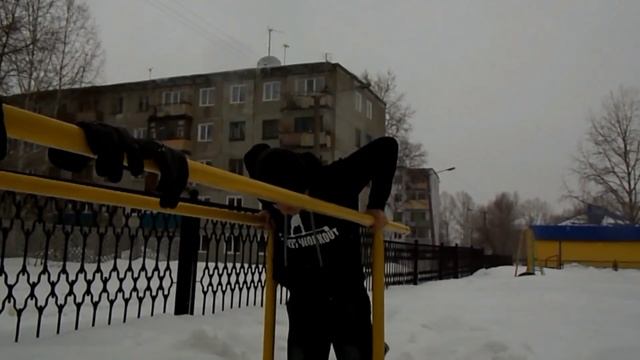 ★★Mikhail Bugrov ✔✔✔ Street Workout ✔✔✔★★ (Весенняя тренировка) смотреть онлайн