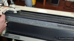 Носки с красивым узором. Бриошь на вязальной машине.