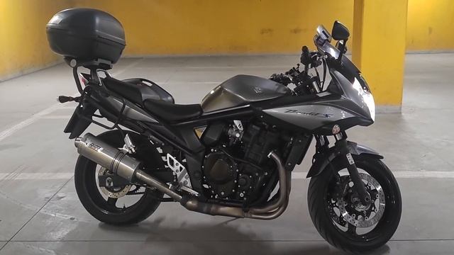 2009 Suzuki Bandit 650SA with Mivv Oval exhaust (with DB killer) смотреть онлайн