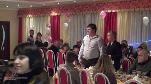 Веселый застольный конкурс- игра на свадьбе, юбилее для гостей «Страстный поцелуй». Видео №18 из 23