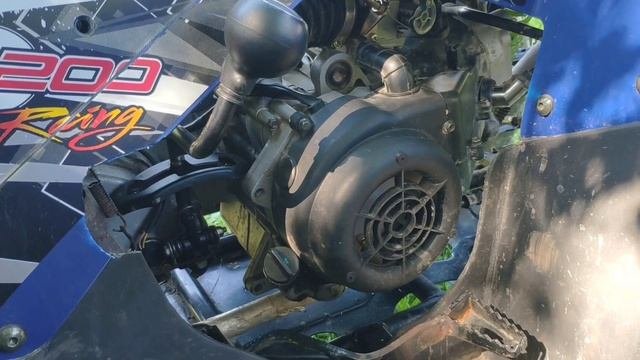 линхай м200 & авантис 200 Нью обзор и сравнение владения обоих квадриков.
