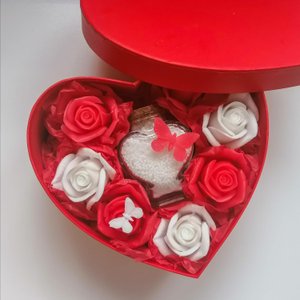 Мастер-класс по изготовлению подарочного набора "Сердце с бабочками" из мыла.mp4