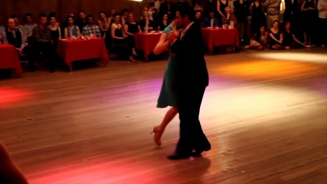 Francisco Canaro -- Milonga Brava смотреть онлайн