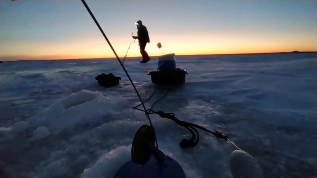 Рыбалка На ЛУНЕ. смотреть онлайн