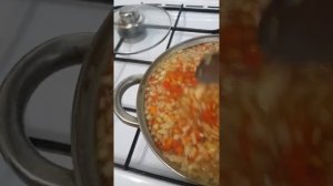 Продолжение приготовления супа  из курицы и свинины .