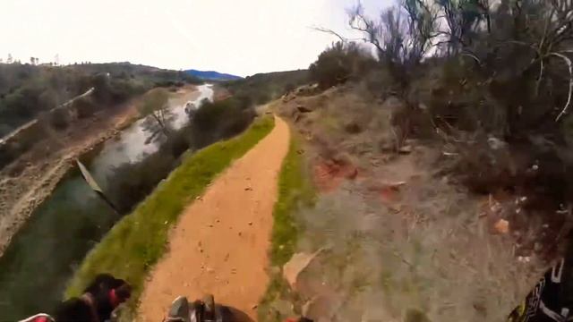 Kingsong S18 cliff side riding смотреть онлайн