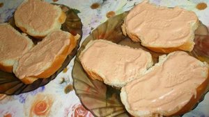 Мини-пицца на батоне в микроволновке