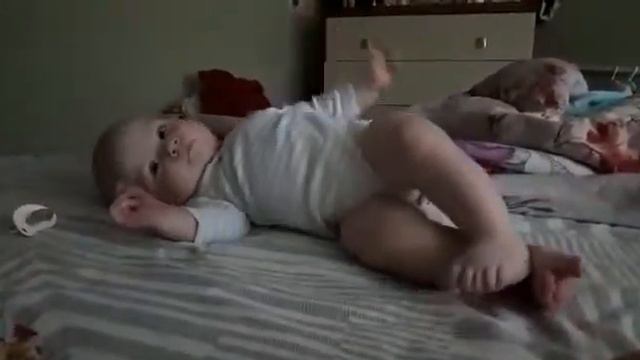 Русланчик начинает ползать смотреть онлайн