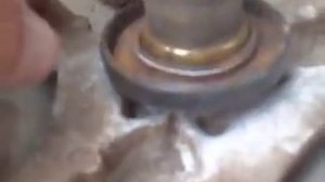 ремонт втулки на крестовине бака