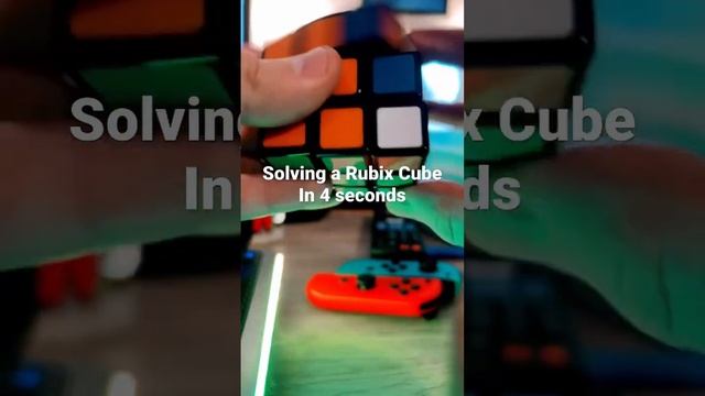 Solving a Rubix Cube in 4 seconds #games #rubixcube #puzzle #fun