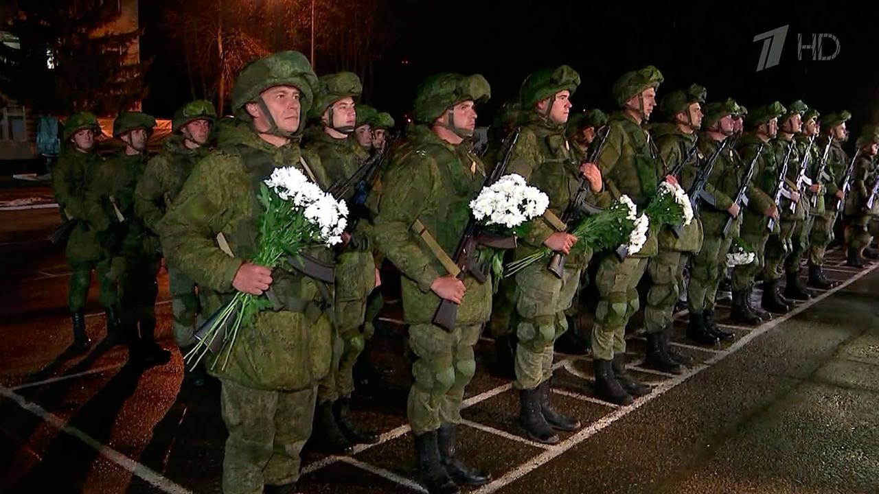 В Россию из Сирии вернулась еще одна группа военнослужащих Международного противоминного центра