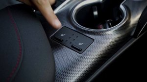 TOYOTA CAMRY GR SPORT рестайл 2021: изменений нет, но вы держитесь.