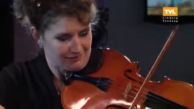 Rainy Day - Rollercoaster On смотреть онлайн