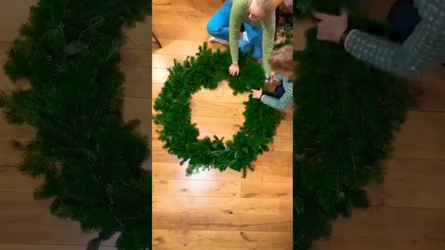 Make a Gaint Christmas Wreath #wreath #christmas #christmas2023