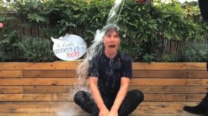 53 Celebs ALS Ice Bucket Challenge - Pattinson, Benedict, One Direction, Kristen Stewart