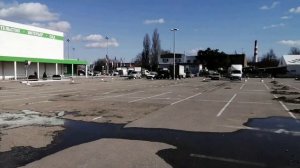 ЛЕРУА МЕРЛЕН КРАСНОДАР/ЧАСТЬ ПАРКОВКИ ОКОЛО ЛЕРУА МЕРЛЕН ПЕРЕКРЫТО/ЧТО БУДУТ СТРОИТЬ НА ПАРКОВКЕ СБ