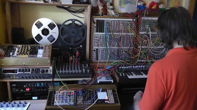 TOTALLY CRAZY TRAUTONIUM SESSION W NEW DOEPFER MODULES A-107, A-110-6, A:111-2 & MORE смотреть онлайн