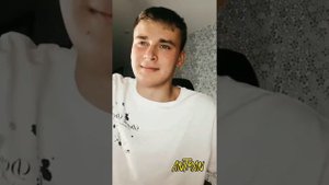 А музыка играет громко