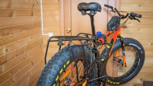 Установка багажника Topeak UNI Super Tourist FAT Disc и Topeak Modula Java Cage на фэтбайк для Бати