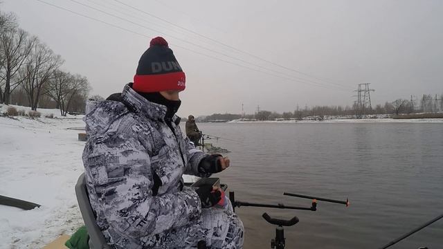 Зимний фидер на Москва реке Рыбалка в Капотне