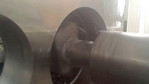 Черновая расточка на горизонтально-расточном станке.