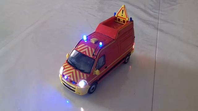 camion pompier Renault master VSR équipé gyroled смотреть онлайн