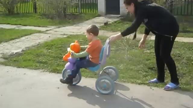 Прогулка на велосипедах смотреть онлайн