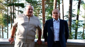 Путин и Лукашенко осмотрели памятники древнего зодчества на Валааме
