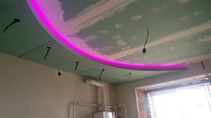 Потолок из гипсокартона с светодиодной подсветкой