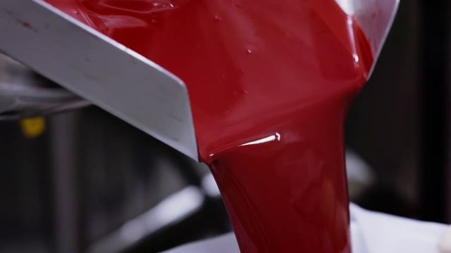 Watch how the Audacious NARS Lipsticks are Made | Under the Label x BAZAAR смотреть онлайн