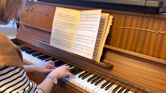 Б.Барток «Пьеса #8» аккомпанемент смотреть онлайн