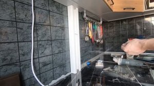 Увеличиваю число розеток в зоне готовки на кухне.