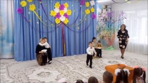 Утренник к празднику 8 Марта в средней группе "Юнга"