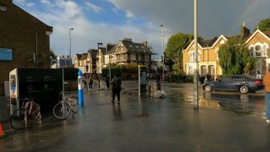 НАПРЯЖЕННЫЙ ДОЖДЛИВЫЙ ВЕЧЕР В ЛЕЙТОНЕ - ЛОНДОН