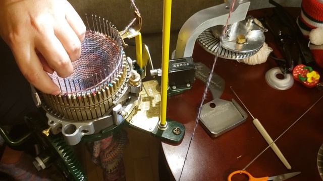 Вязальная машина для носков. смотреть онлайн