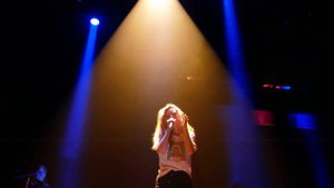 "Quand je danse" - Evelyne Brochu - Le danger live (October 19, 2023)
