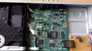 Sony DVP - NS51P DVD Player Inside View
