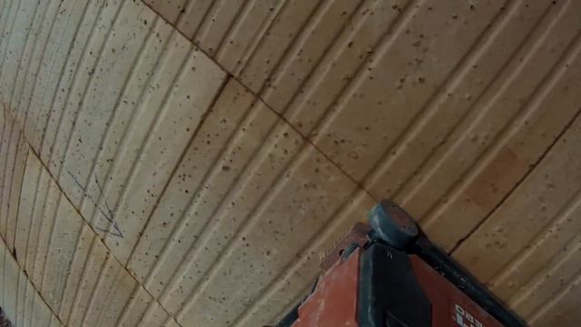 RAINUREUSE HILTI DC SE 20 POUR POSE DE GAINE ELECTRIQUE смотреть онлайн