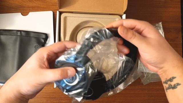 audio-technica - ATH-M40x - Unboxing смотреть онлайн