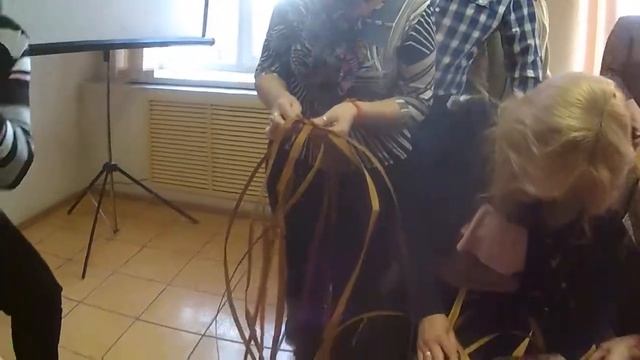 лапти на коленке клуб мастеров! г.Кыштым смотреть онлайн