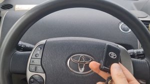 КЛЮЧ ЗАЖИГАНИЯ ТОЙОТА ПРИУС 20 АМЕРИКАНЕЦ ПРОПИСАТЬ ДУБЛИКАТ ЧИП КЛЮЧА МИНСК. TOYOTA PRIUS USA KEY